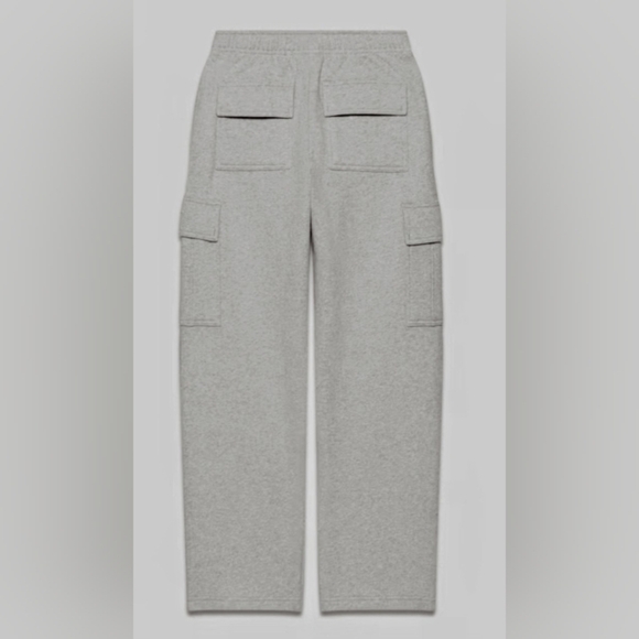 Aritzia NWOT | Aritzia Cozy Sweatfleece Mega Cargo Sweatpant | Size 2XS - Picture 9 of 10